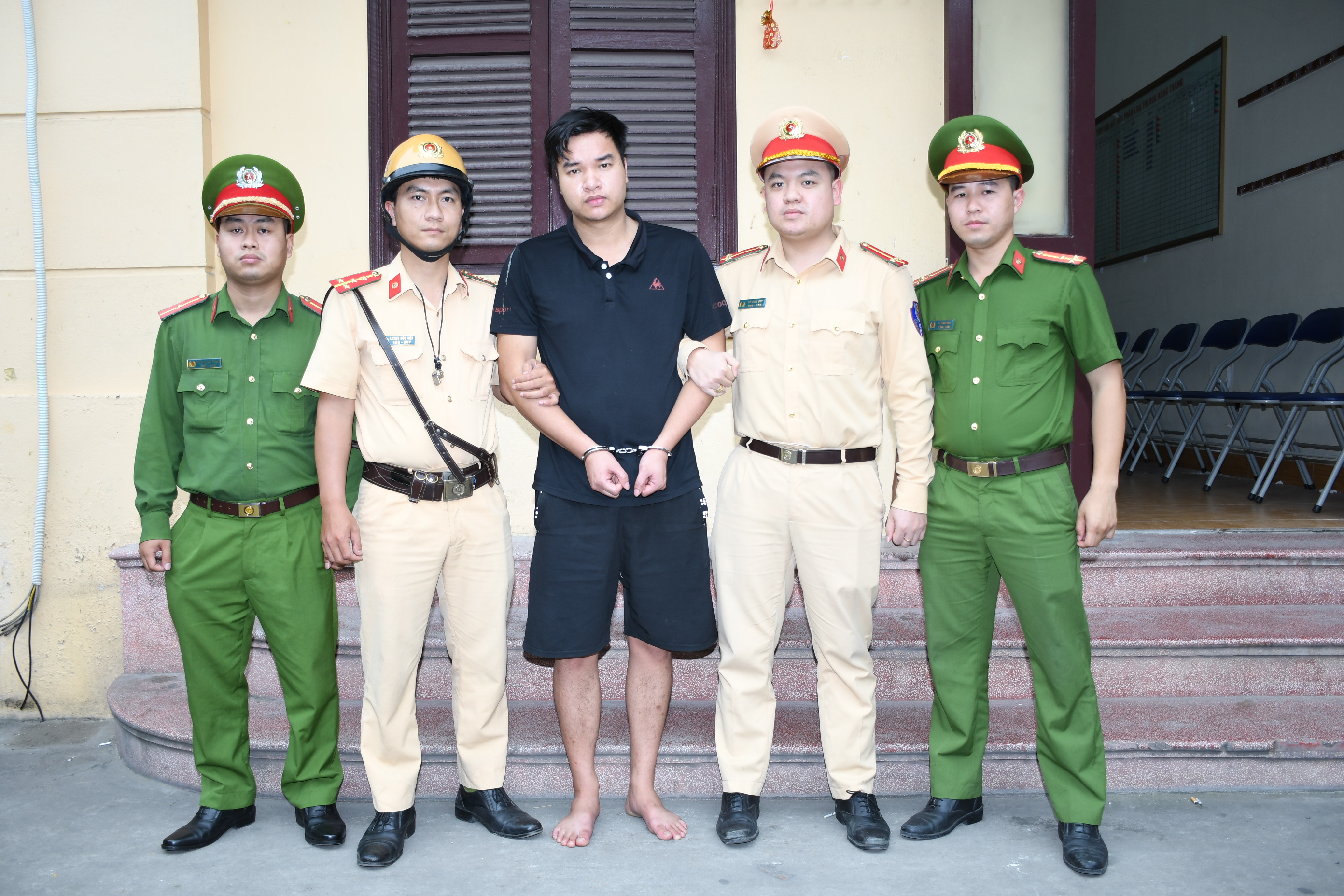 Đấu tranh chống tội phạm trên tuyến giao thông